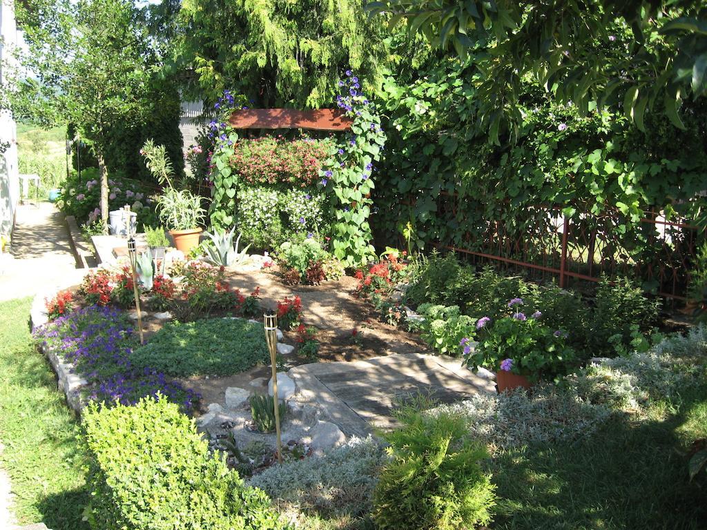 Guesthouse Pavlicic Dreznik Grad ภายนอก รูปภาพ